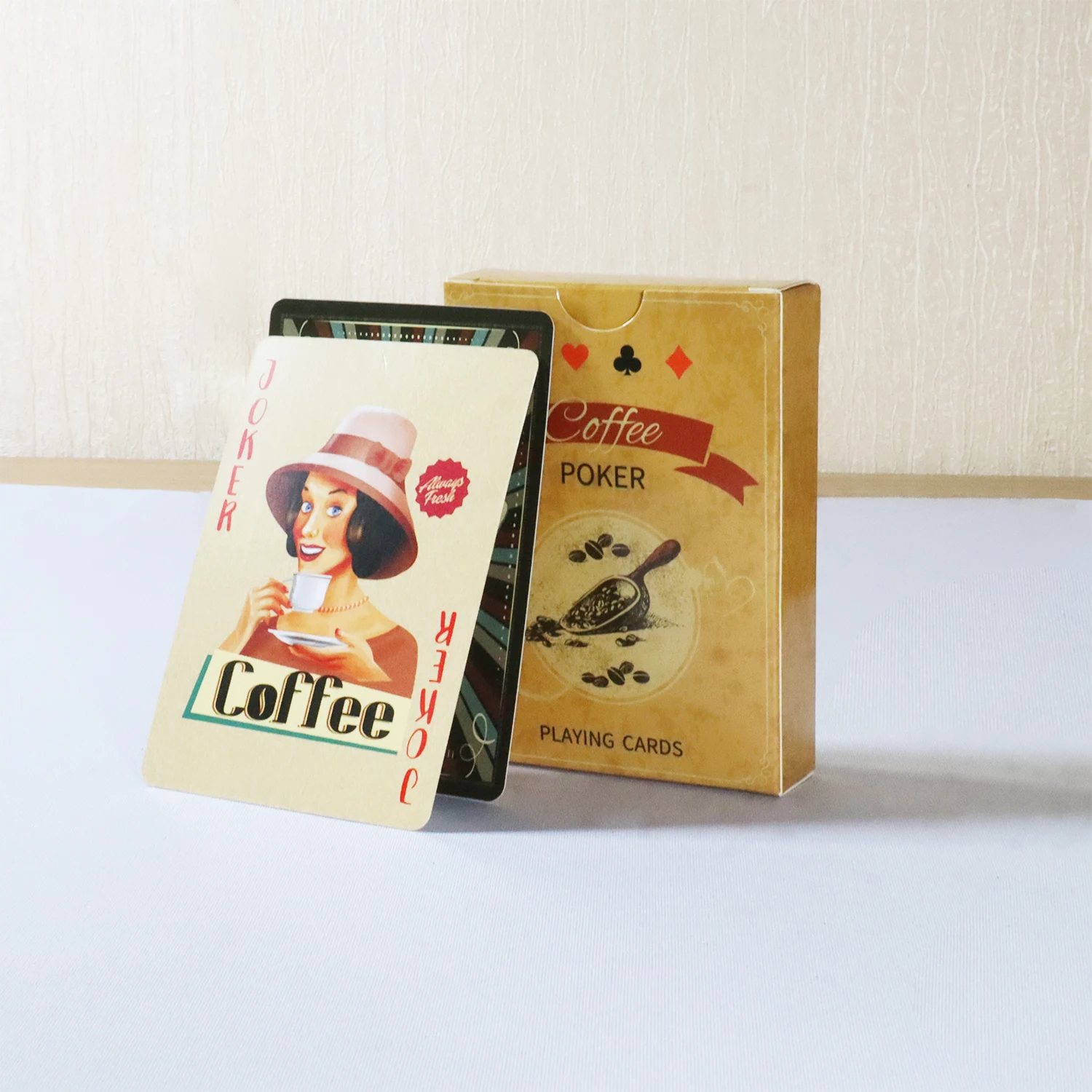 Coffee Paper Playing Cards Vin - Book Party Games reseña y precio