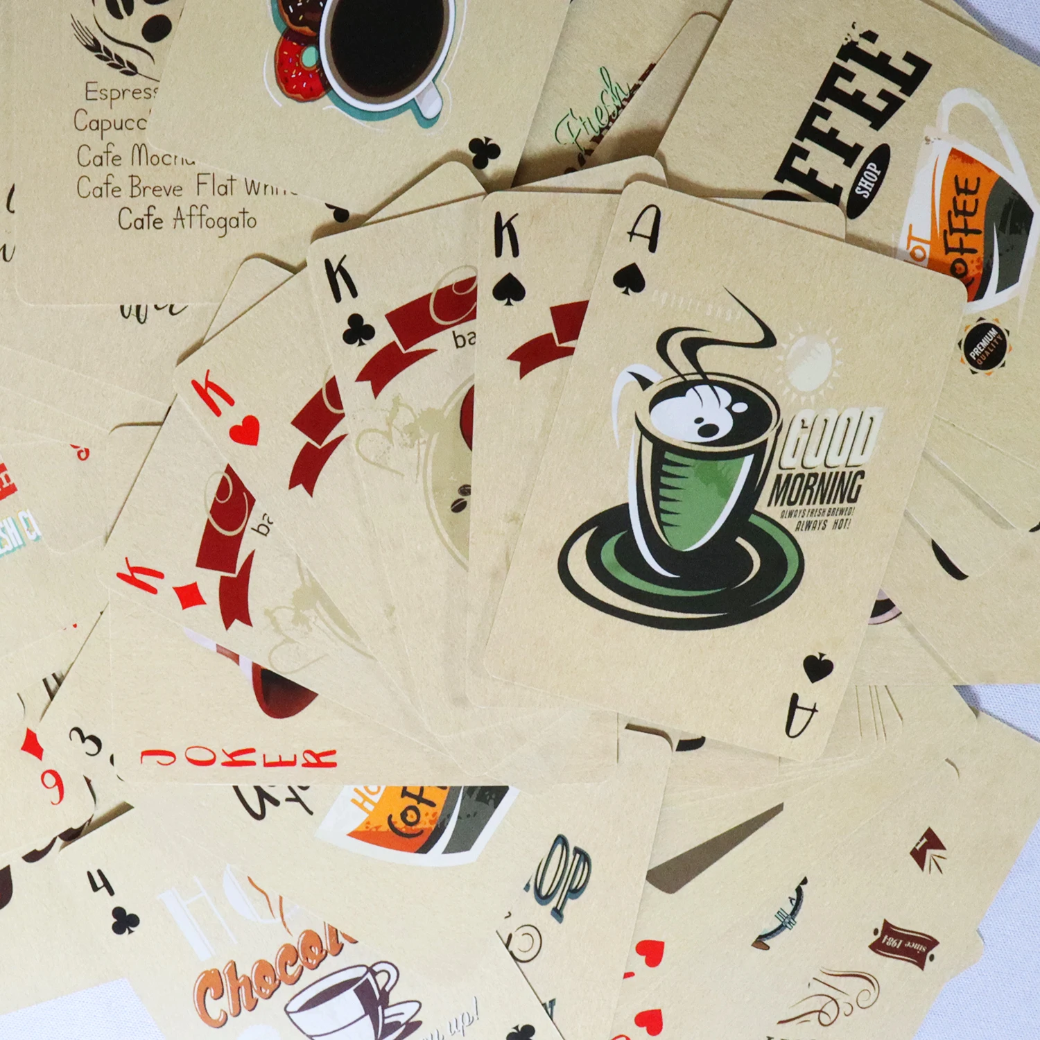 Coffee Paper Playing Cards Vin - Book Party Games reseña y precio